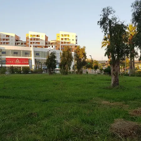 アパート Arteg - Delux ドゥラス