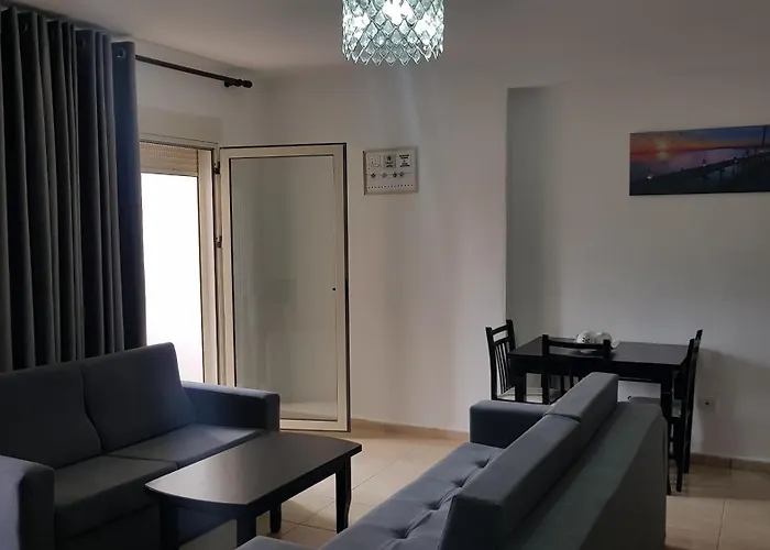 Arteg - Delux アパート